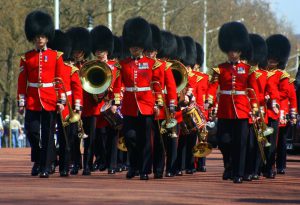 Wisselen van de wacht bij Buckingham Palace