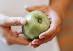 ik onderneem in de vinger op de zere plek leggen